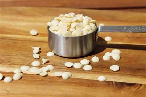 Vegan white chocolate chips. Things To Know About Vegan white chocolate chips. 